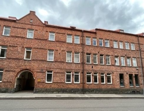 2 RoK – Garvaregatan 17B, lgh 1002, Trollhättan - Photo 1