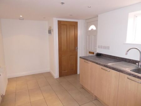 2 bedroom detached house to rent - Photo 2