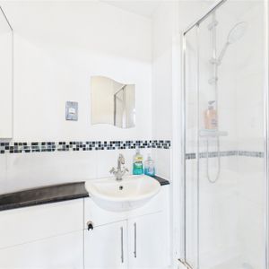 Providence House, Maidenhead Providence House, Maidenhead - Photo 3