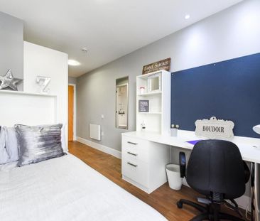 1 bedroom in a flat share to rent - Photo 2