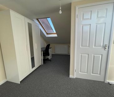 1 bedroom in a house share to rent - Photo 6