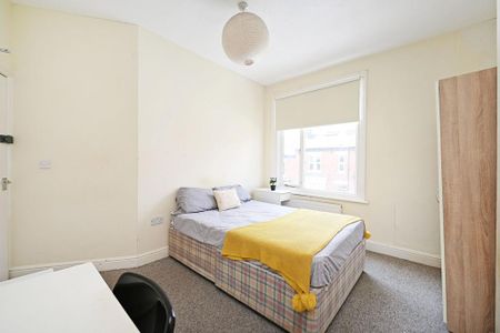 4 bedroom house share to rent - Photo 3