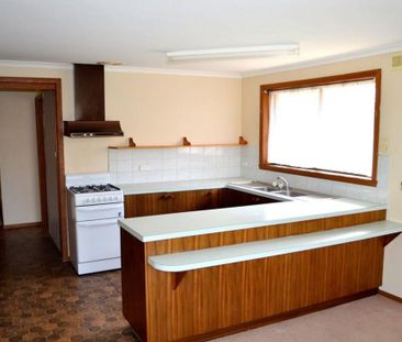 35 Batman Avenue, Shepparton - Photo 5