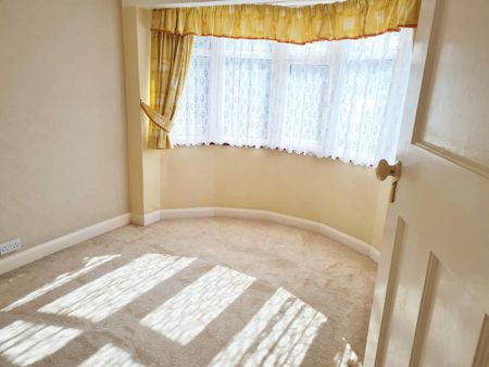 3 bedroom semi-detached house to rent - Photo 5