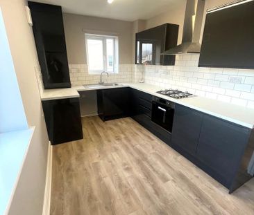 2 bedroom flat to rent - Photo 3