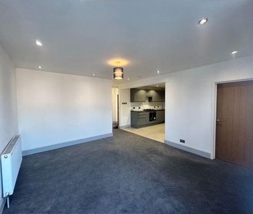 3 bedroom apartment to rent - Photo 4