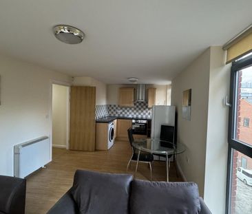 2 bedroom flat to rent - Photo 2