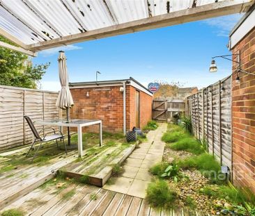 3 bedroom terraced house to rent - Photo 6