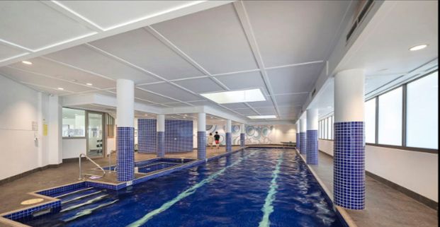 Large courtyard Ground Floor apartment 2Bed 2 Bath - Photo 1