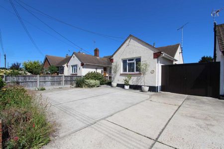 2 bedroom semi-detached bungalow to rent - Photo 5