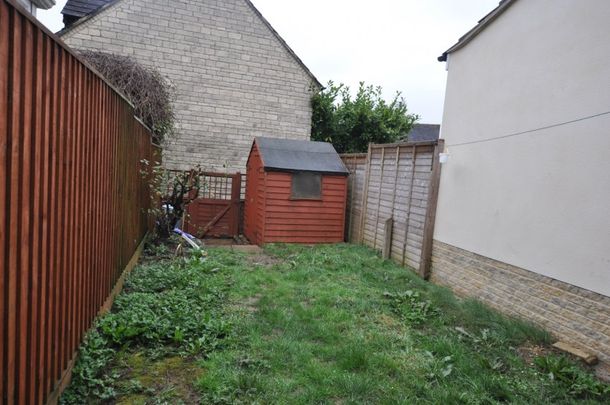 Hill Top View, Chalford, Stroud, GL6 - Photo 1