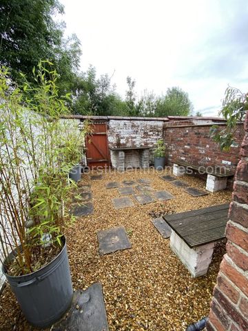 Whitby Road, Manchester, M14 6GJ - Photo 2