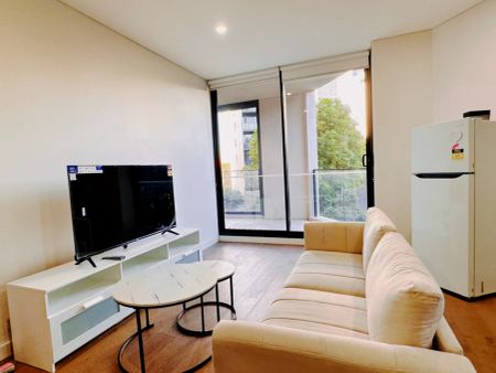 8 Kingsborough Wy, Sydney - Photo 3