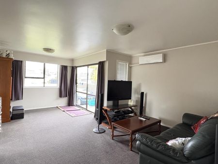 Comfortable & Convenient Living in Popular Pukete - Photo 2