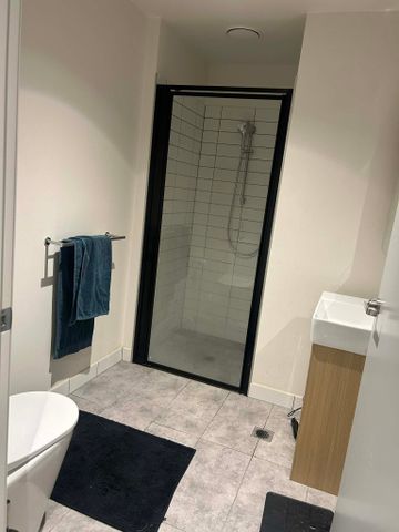 Flemington - Photo 5