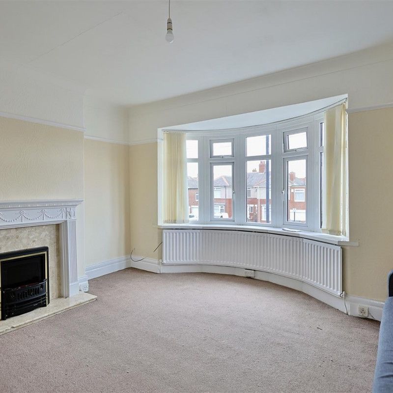 2 bedroom Flat to rent in Benton Road, Newcastle Upon Tyne NE7 - Photo 1