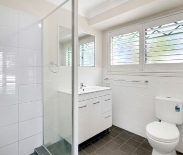 Low-Maintenance Three-Bedroom Home in Eastridge - Photo 3