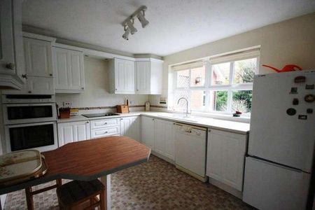 Withy Close, Romsey, Hampshire, SO51 - Photo 4