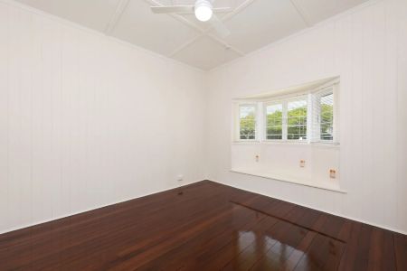 32 Hipwood Avenue, Coorparoo. - Photo 5