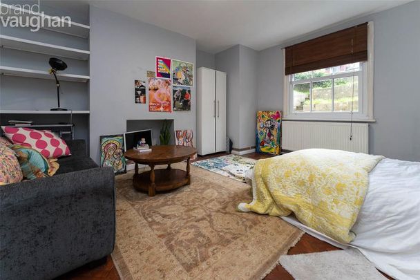 3 bedroom flat to rent - Photo 1