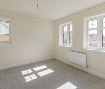 4 bedroom semi-detached house to rent - Photo 1