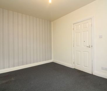 1 Bedroom Mid Terraced Bungalow - Photo 2