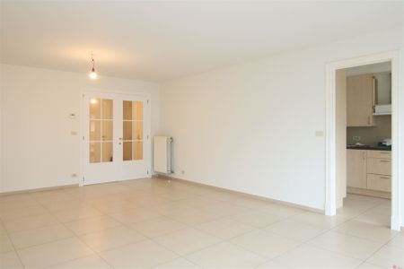 Appartement met garage in volle centrum - Photo 2