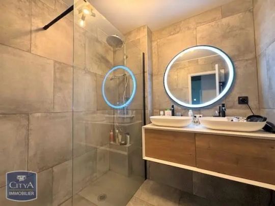 Appartement à louer 3 pièces 72.8m² - Photo 1