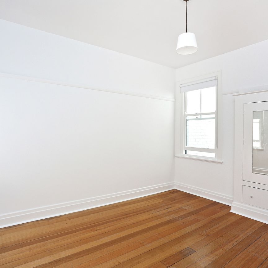 Superb Location, Amazing Value - Photo 1