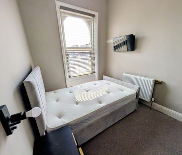 7 bedroom house of multiple occupation to rent - Photo 3