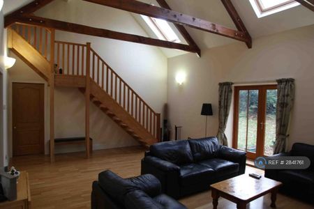 4 bedroom detached house to rent - Photo 3