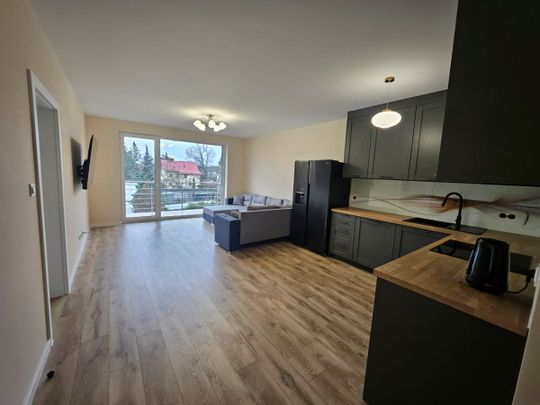 Mieszkanie do wynajęcia 5 pokoje Henryka Sienkiewicza, Zielonka 136.56 m² - Zdjęcie 1