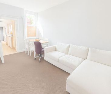 House share to rent - Photo 1