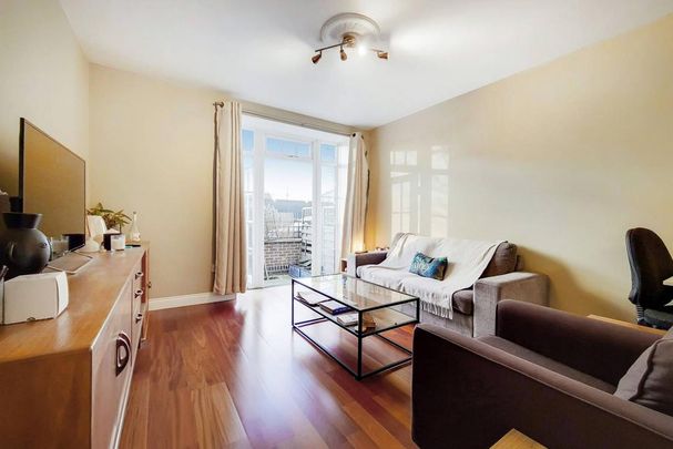 3 bedroom flat to rent - Photo 1