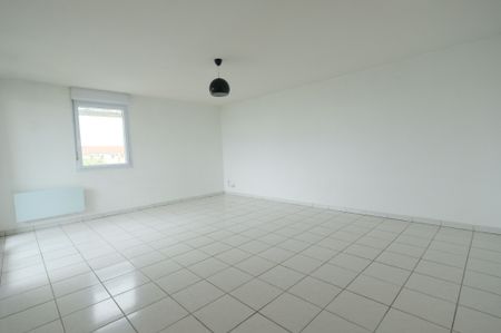 Apartment - Photo 2