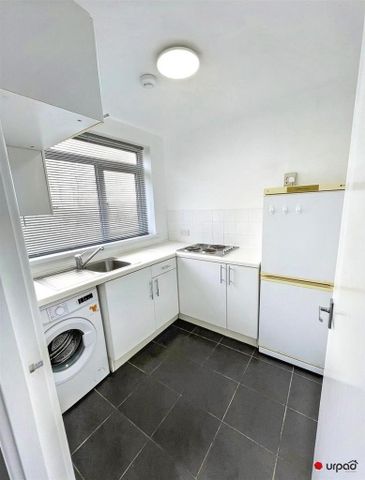 1 bedroom property to rent - Photo 5