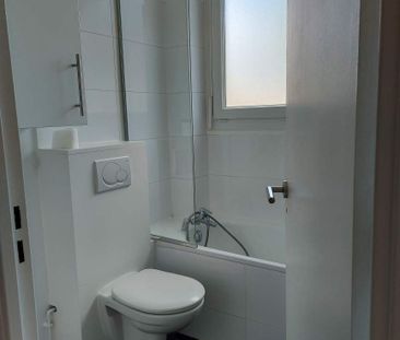 Location Appartement 1 pièce 25m² STE FOY LES LYON 69110 - Photo 4