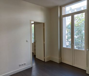 Location Appartement 2 pièces 43m² VICHY 03200 - Photo 2