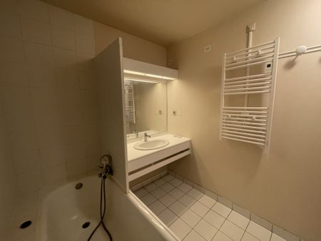 Location Appartement 1 pièce 21m² RODEZ 12000 - Photo 2
