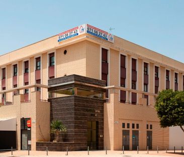 Apartamento de alquiler en Calle Benizalón, 10, Nueva Almería - Cor... - Photo 1