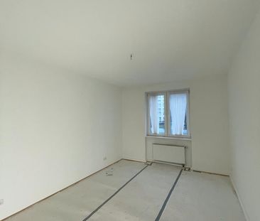 Helle 2-Zimmer-Wohnung mit Balkon und Einbauküche - Photo 2