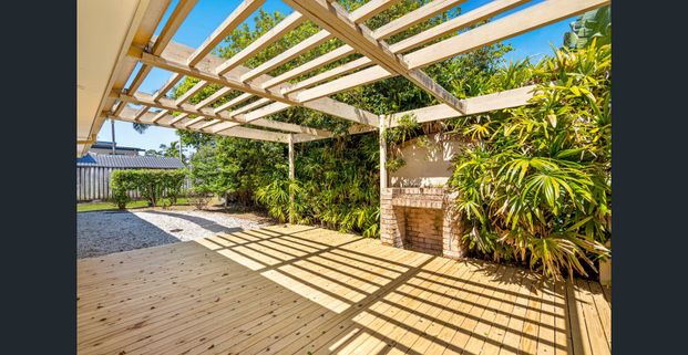 Recently Refreshed Family Home - Photo 1