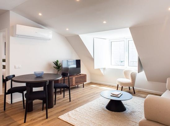 Largo Santa Bárbara, Lisbon, Lisbon 1150-287 - Photo 1