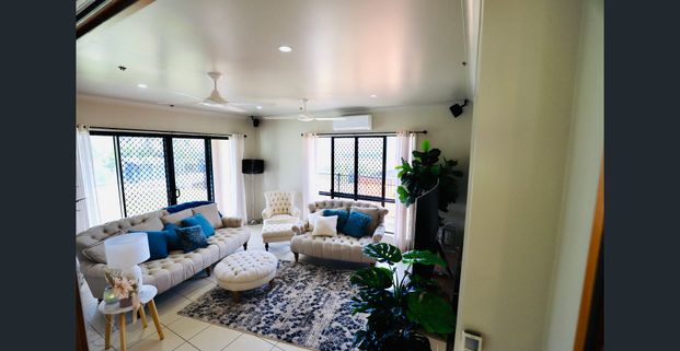 EXECUTIVE HOME WITH A POOL AND VIEWS - Photo 1