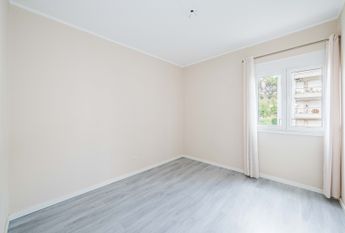 APARTAMENTO T4 EM ALFRAGIDE MOBILADO