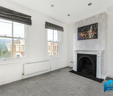 3 bedroom end of terrace house to rent - Photo 1