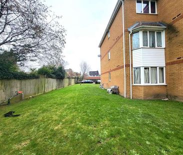 Knightsbridge Court, Langley, SL3 - Photo 1