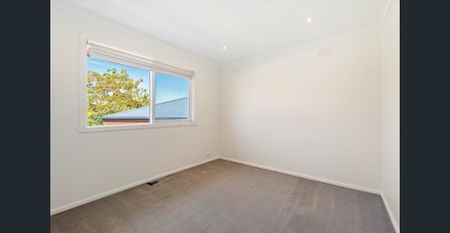 16 Greenville Street, Mooroolbark, Vic 3138 - Photo 3