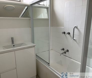 Central Dandenong Apartment - Photo 3