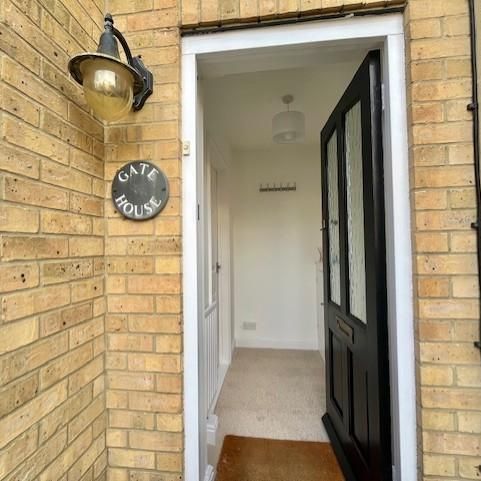 2 bedroom semi-detached house to rent - Photo 1